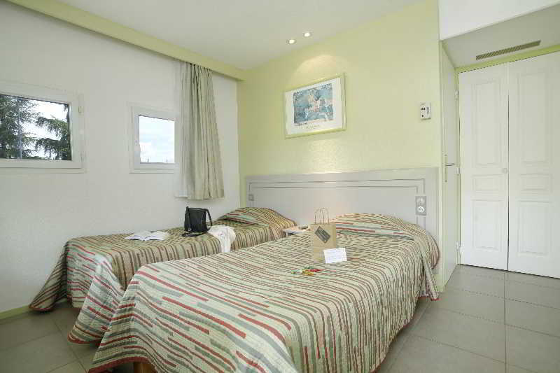 Hotel Grand Confort Le Moulin Rouge Terrasson Zimmer foto